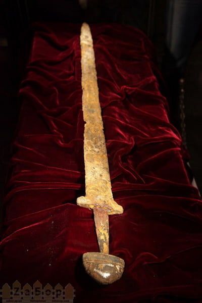 Старинный меч времён Святослава Игоревича, найденный в Днепре